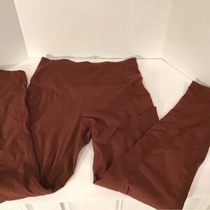 Athleta Trekkie Hybrid Crop pants